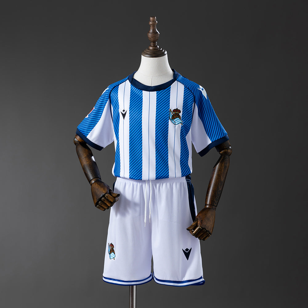 CONJUNTO NIÑO REAL SOCIEDAD 25/26 LOCAL